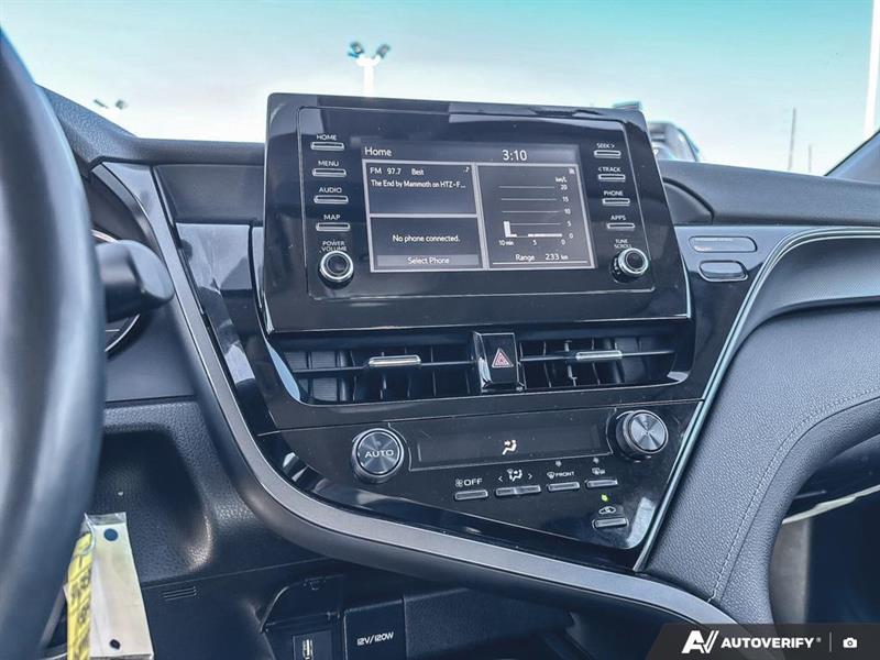 toyota Camry 2022 - 18