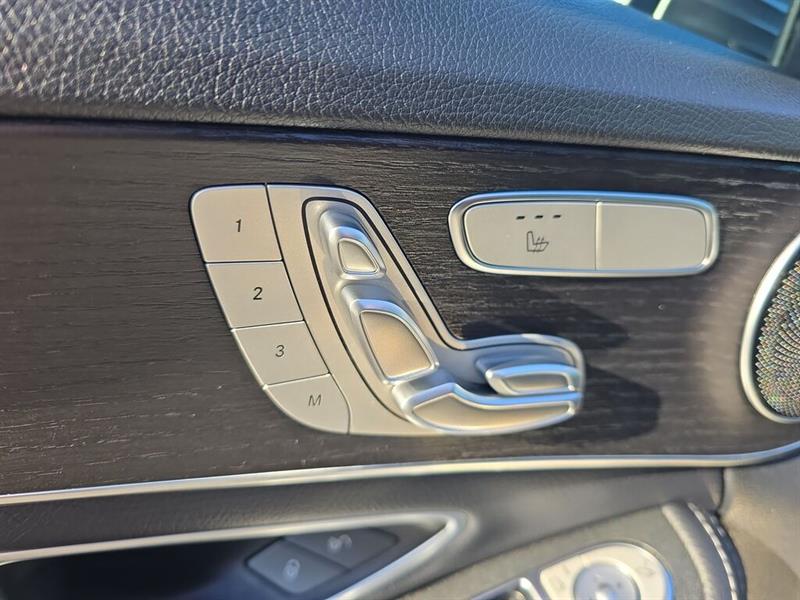 mercedes-benz C300 2020 - 14