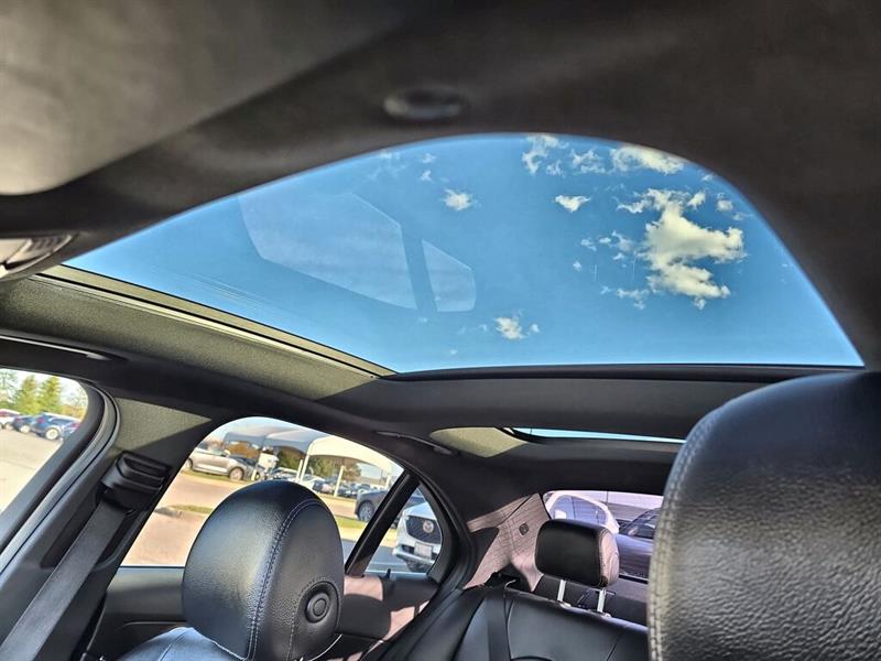 mercedes-benz C300 2020 - 16