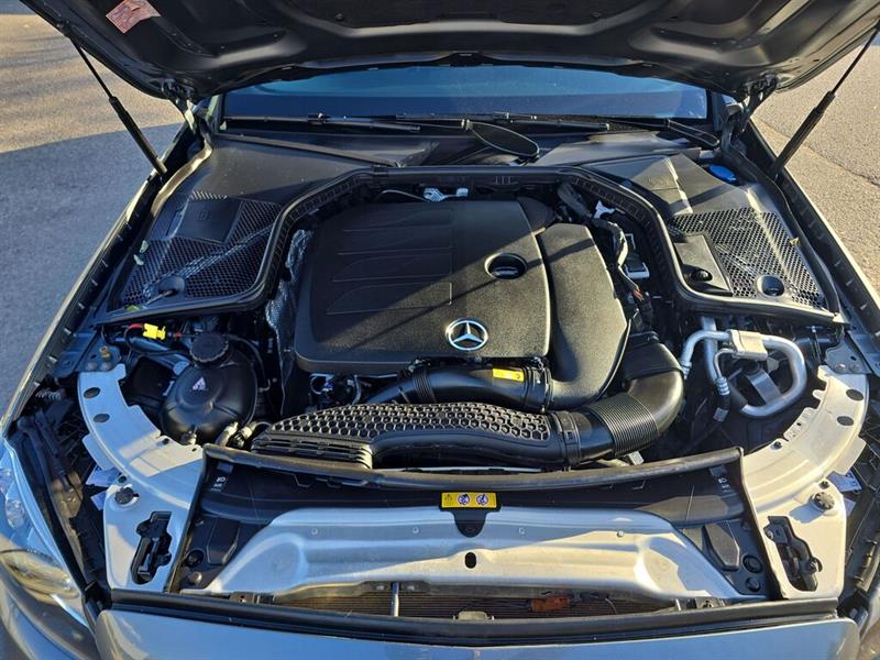 mercedes-benz C300 2020 - 18