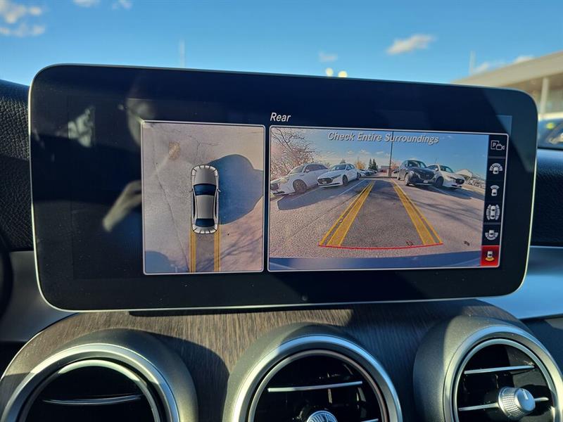 mercedes-benz C300 2020 - 24