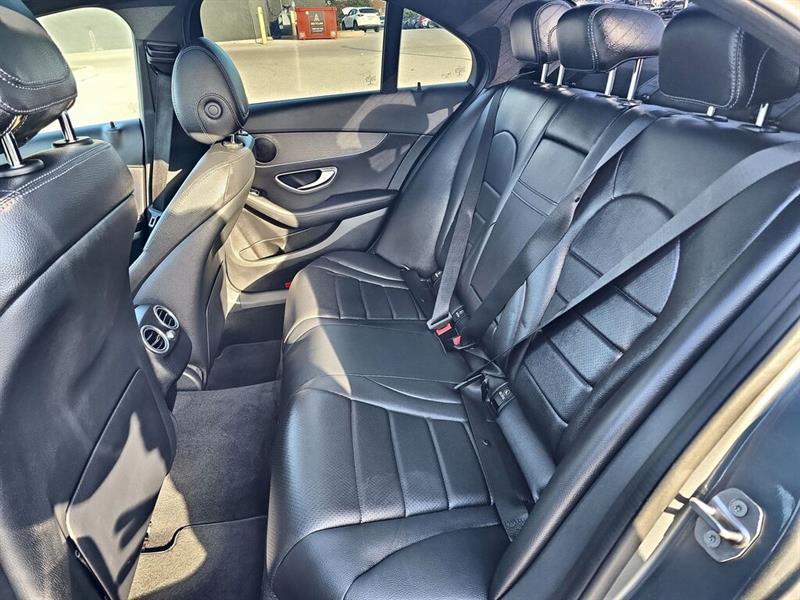 mercedes-benz C300 2020 - 25