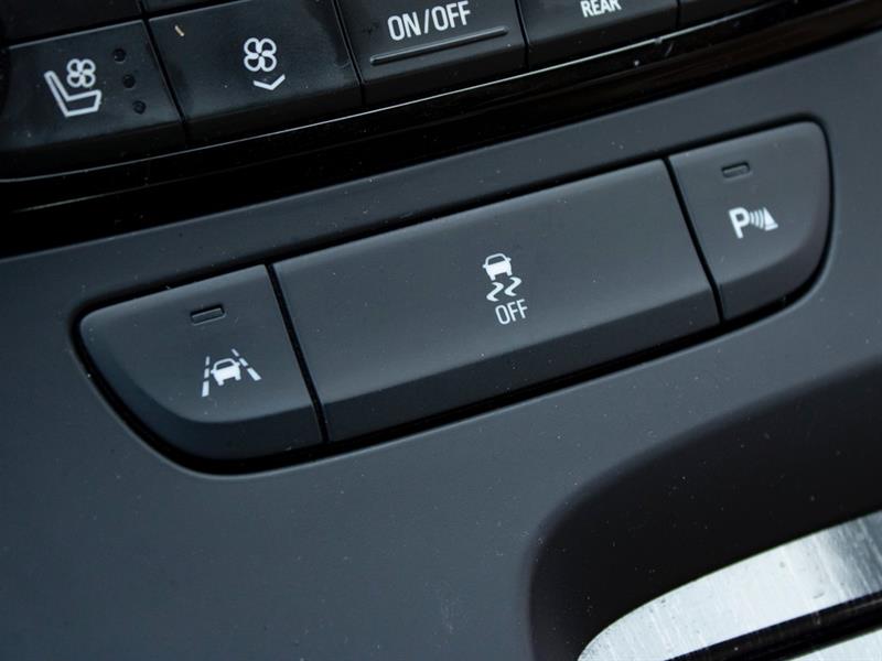 buick LaCrosse 2017 - 23