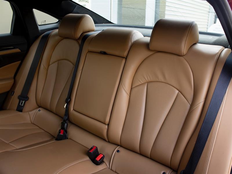 buick LaCrosse 2017 - 27