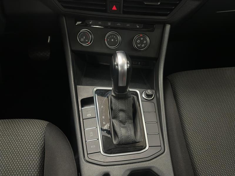 volkswagen Jetta 2021 - 17