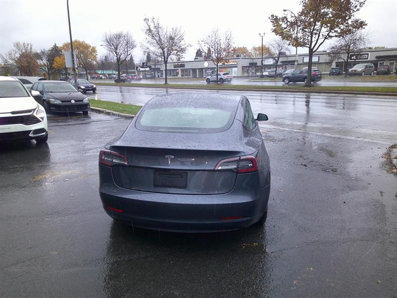 tesla Model 3 2022 - 4