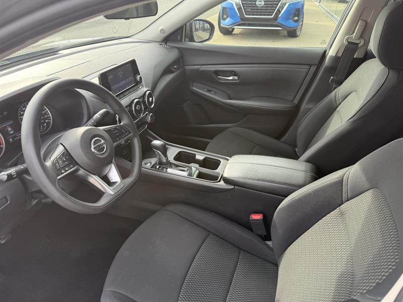 nissan Sentra 2021 - 9