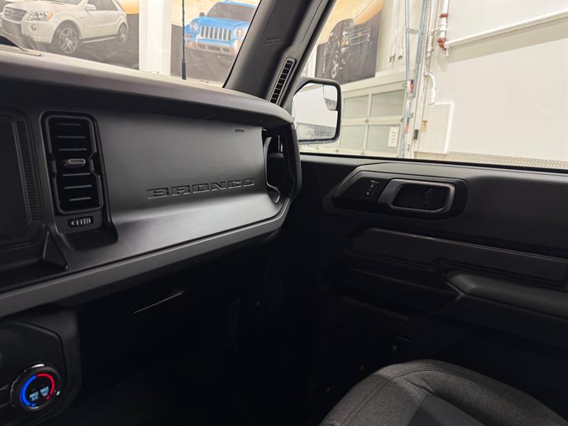 ford Bronco 2021 - 17