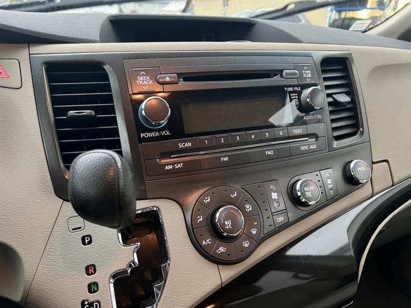 toyota Sienna 2012 - 11