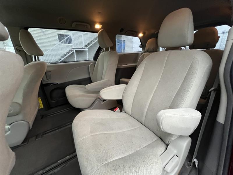 toyota Sienna 2012 - 18