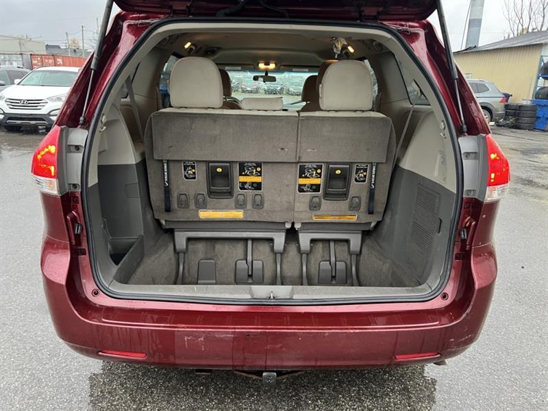 toyota Sienna 2012 - 26