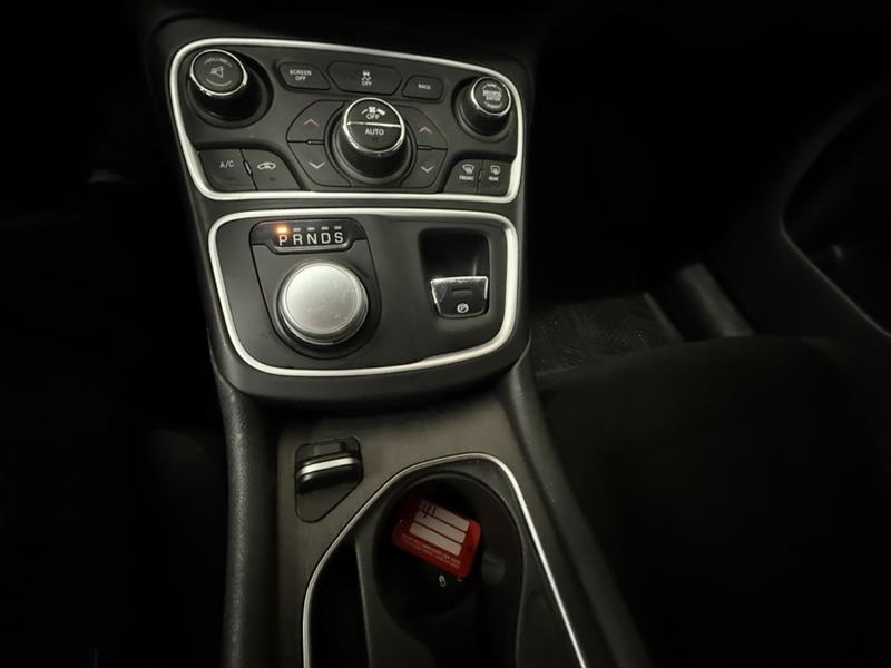 chrysler 200 2016 - 11