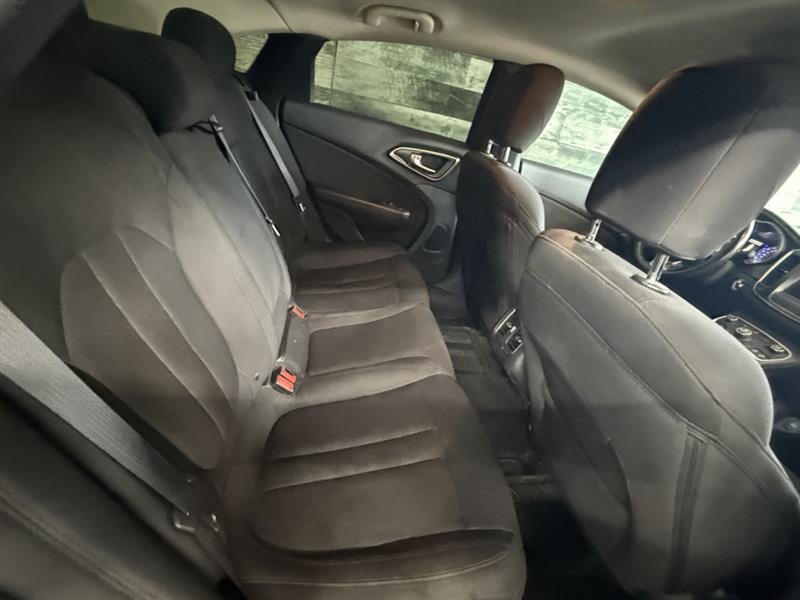 chrysler 200 2016 - 19