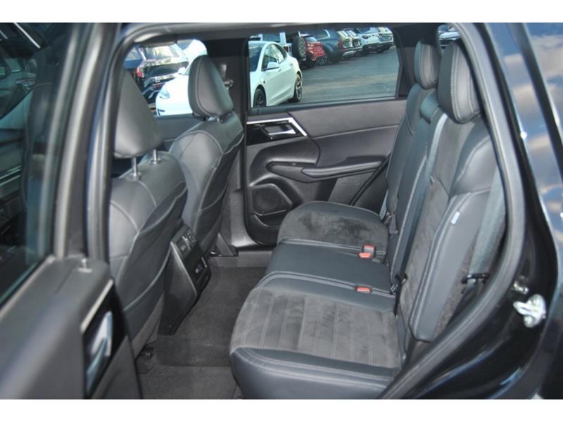 mitsubishi Outlander 2022 - 14