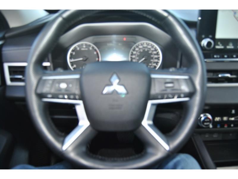 mitsubishi Outlander 2022 - 23