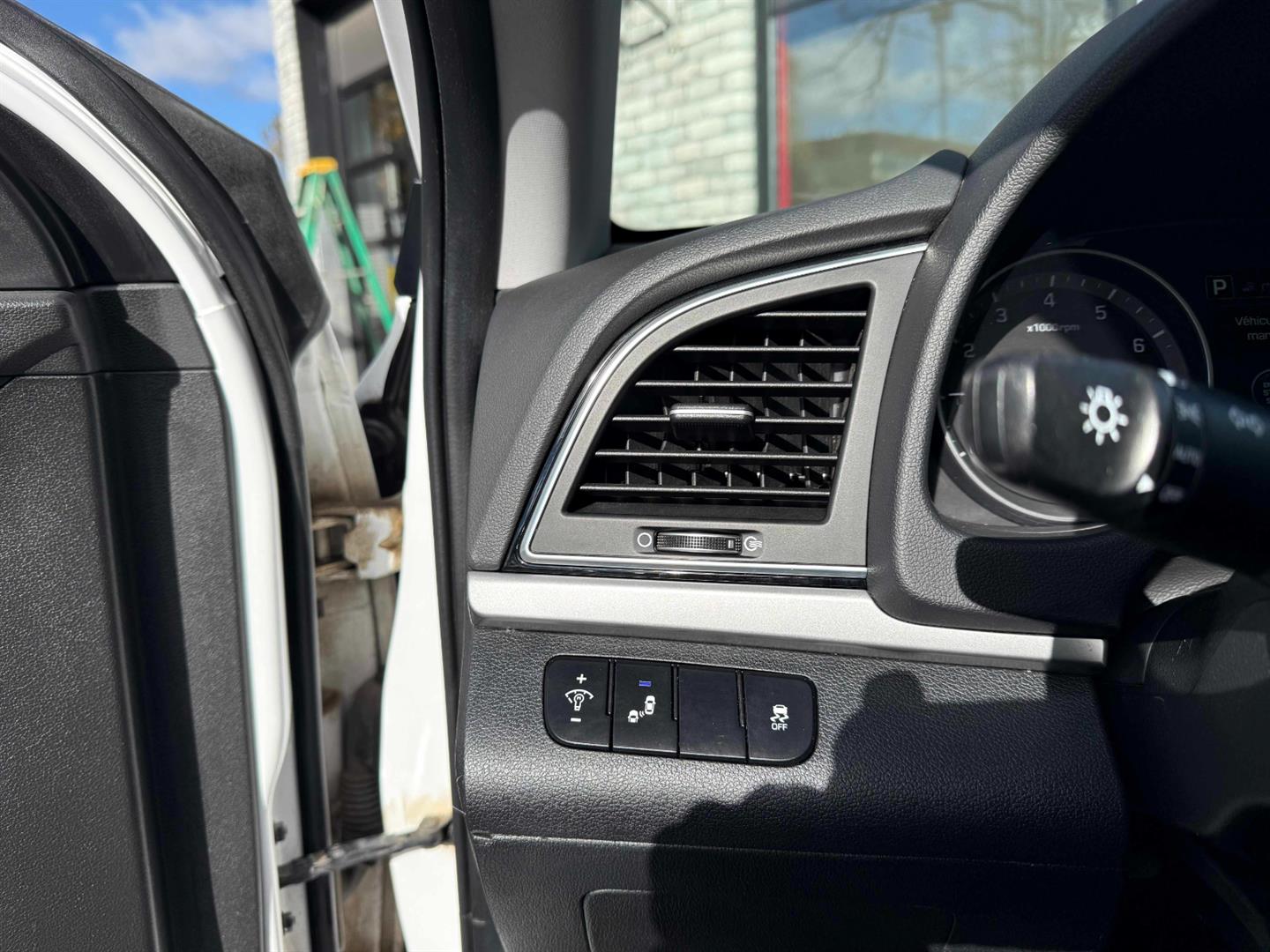 hyundai Elantra 2017 - 23