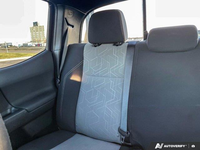 toyota Tacoma 2023 - 12