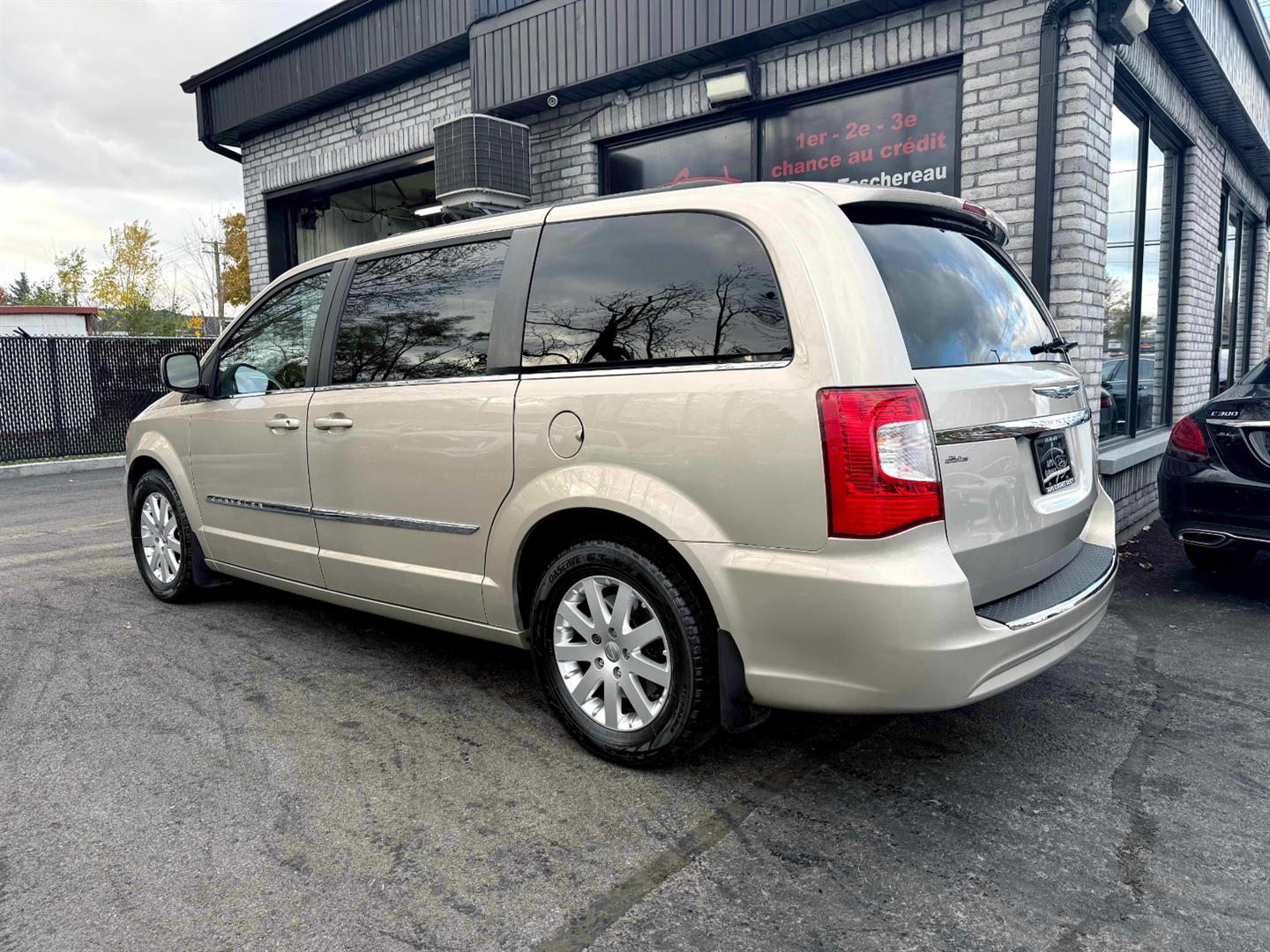 chrysler Town - Country 2016 - 12