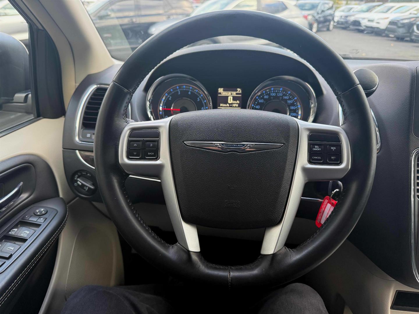 chrysler Town - Country 2016 - 21