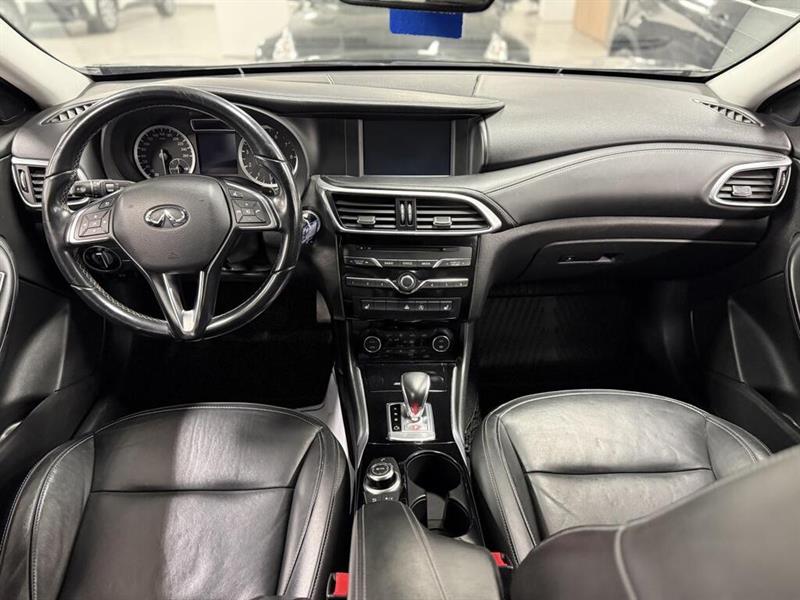 infiniti QX30 2017 - 16