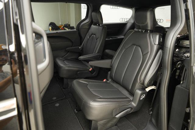 chrysler Pacifica 2025 - 21