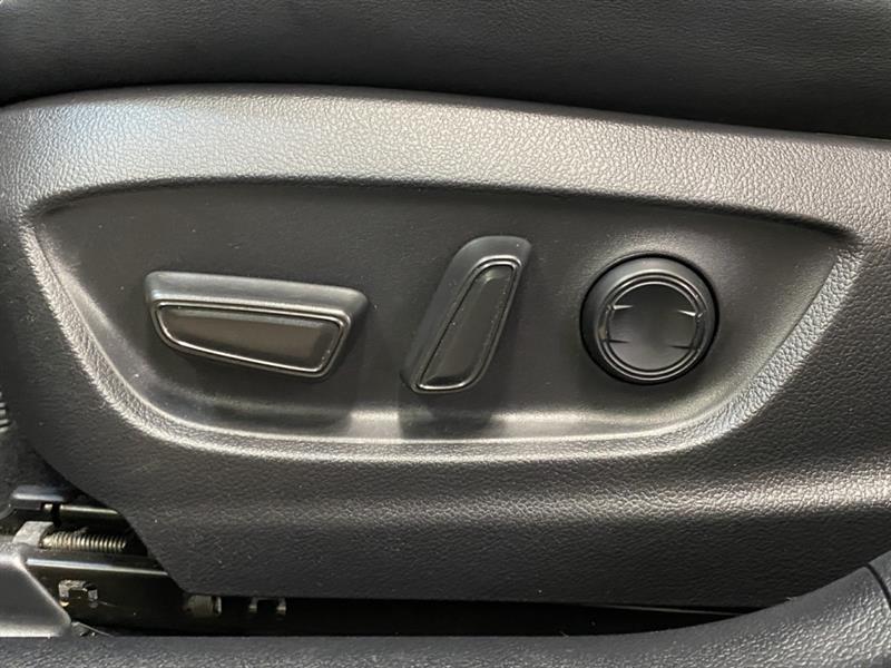 toyota Prius Prime 2020 - 16