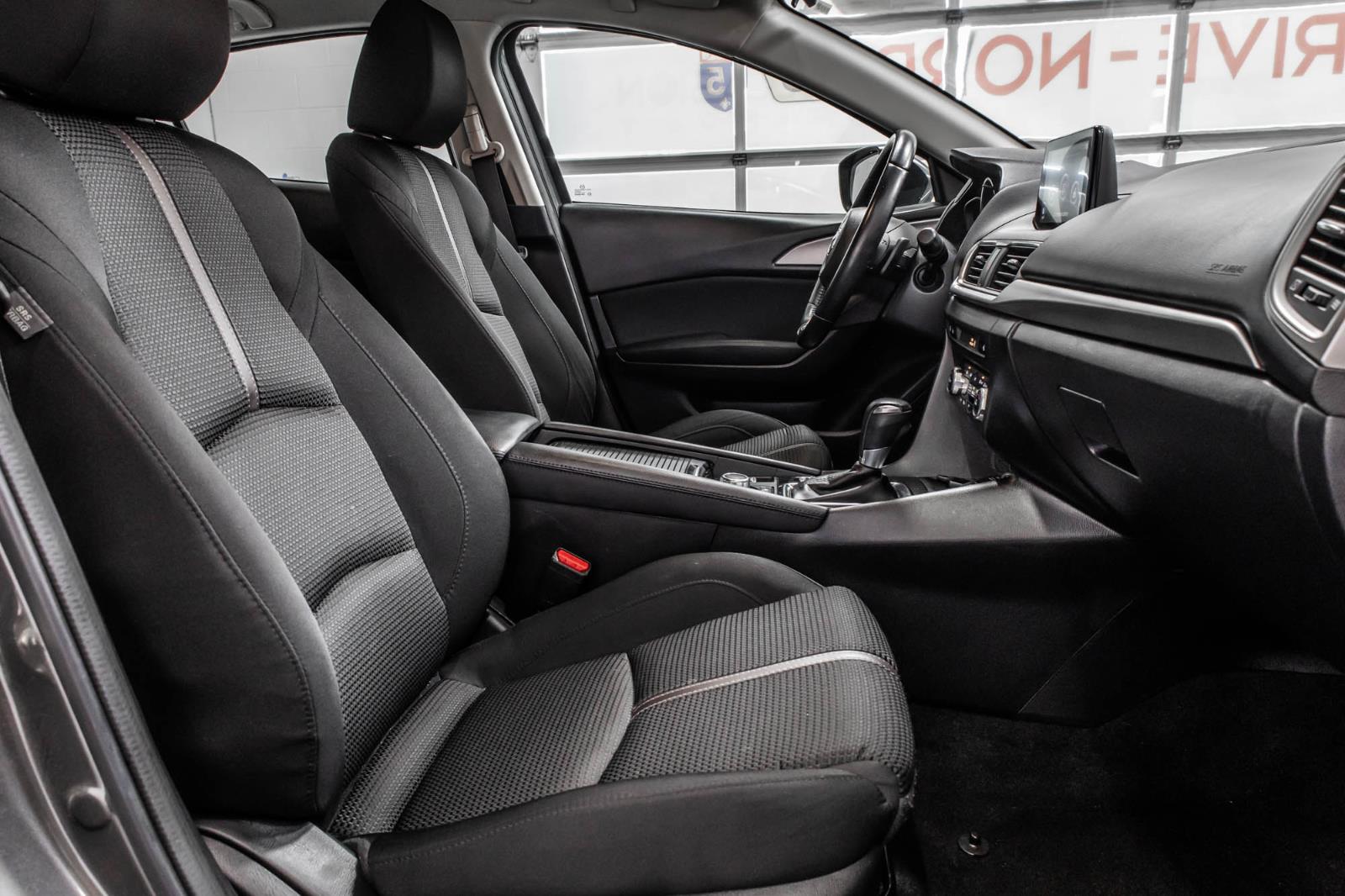 mazda Mazda3 Sport 2018 - 42