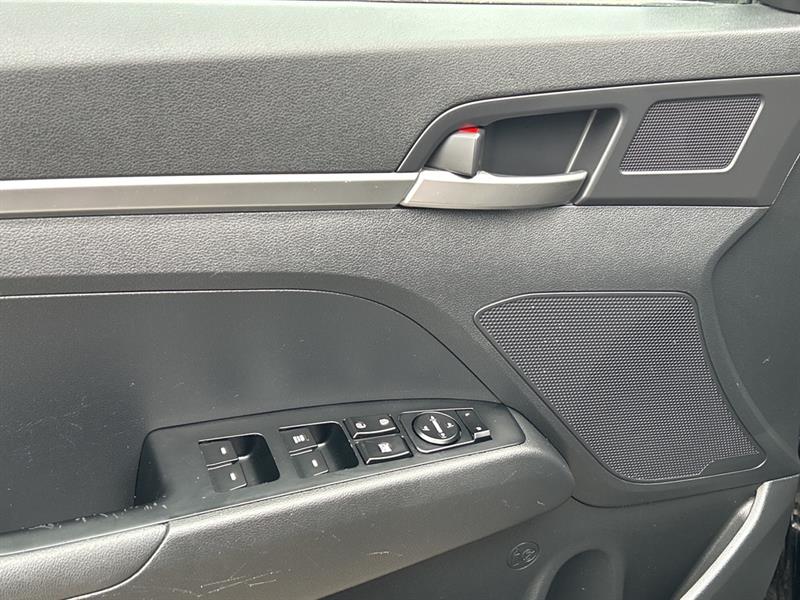 hyundai Elantra 2020 - 12