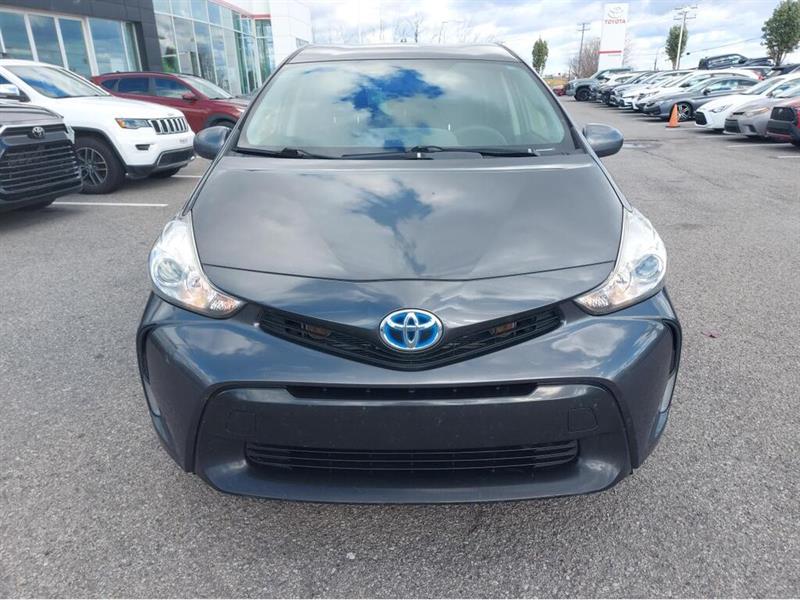 toyota Prius V 2017 - 2