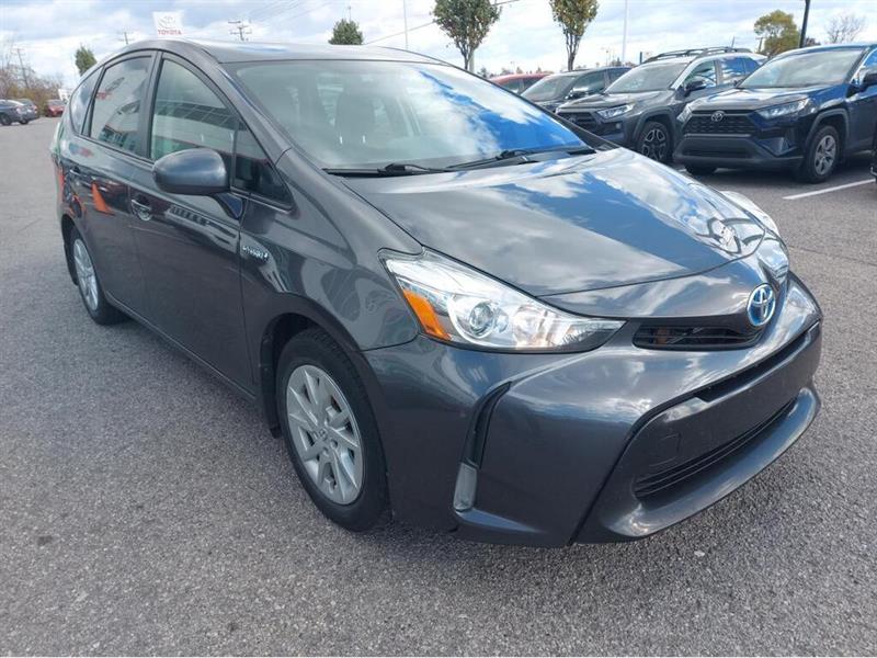 toyota Prius V 2017 - 3