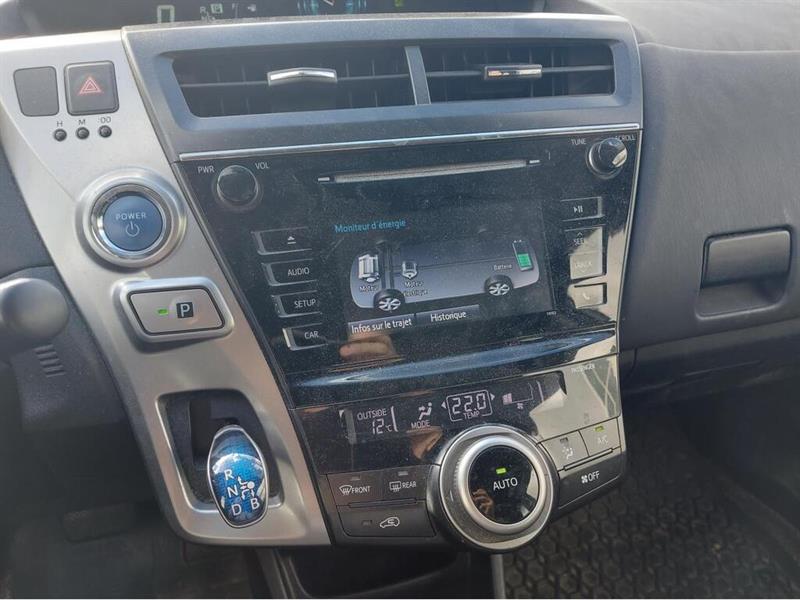 toyota Prius V 2017 - 16