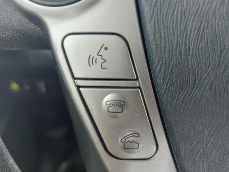 toyota Prius V 2017 - 22