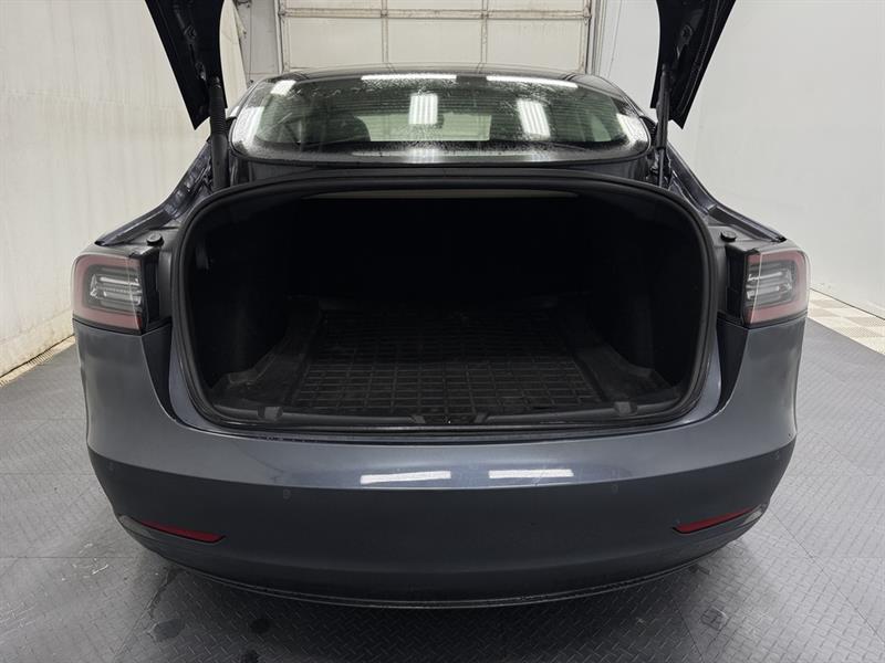 tesla Model 3 2022 - 7