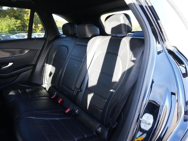 mercedes-benz GLC 2019 - 15