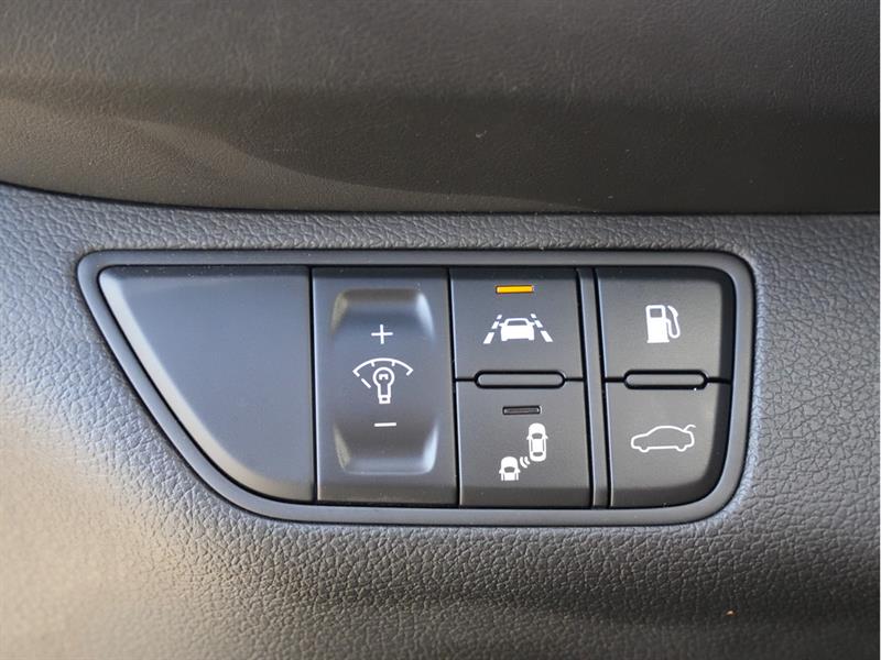 genesis G70 2021 - 13