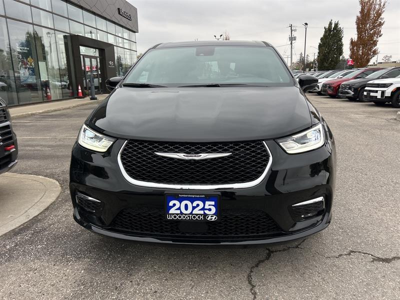 chrysler Pacifica 2025 - 3