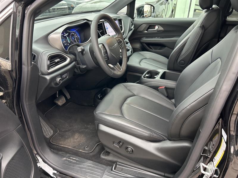 chrysler Pacifica 2025 - 14
