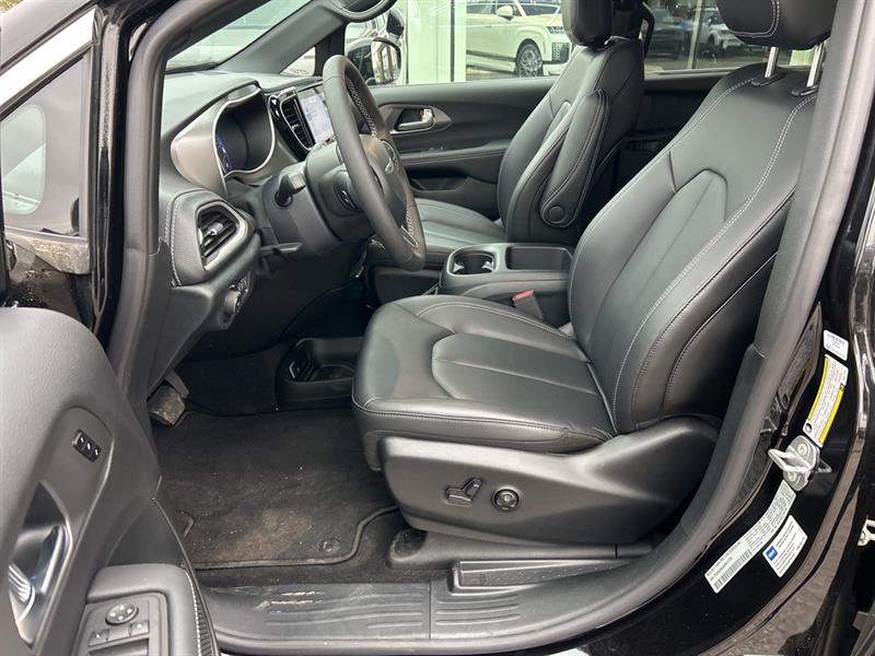 chrysler Pacifica 2025 - 15