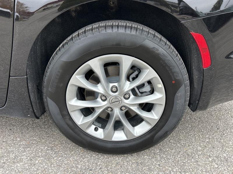 chrysler Pacifica 2025 - 10