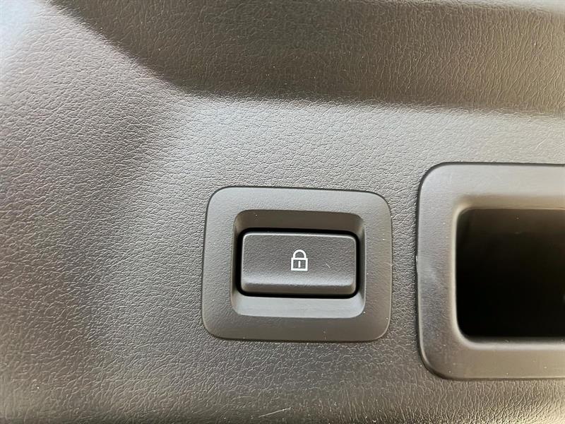 mazda MX-30 2022 - 13