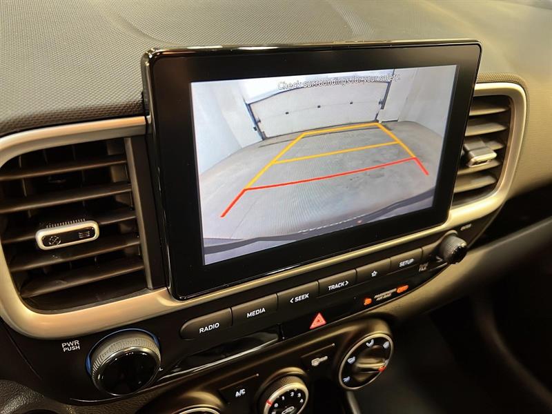 hyundai Venue 2022 - 17