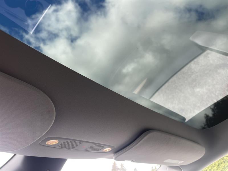 tesla Model Y 2023 - 25