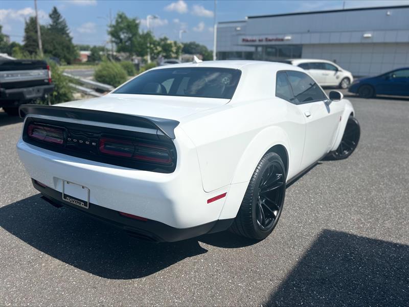 dodge Challenger 2023 - 11