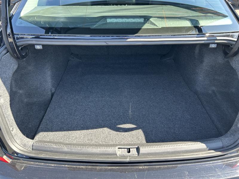 volkswagen Passat 2022 - 13