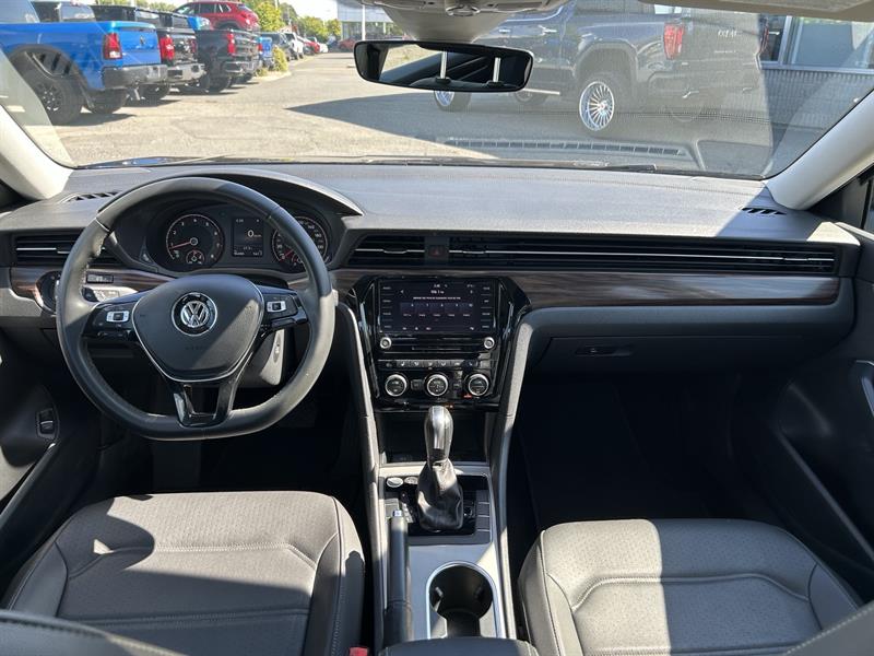 volkswagen Passat 2022 - 16