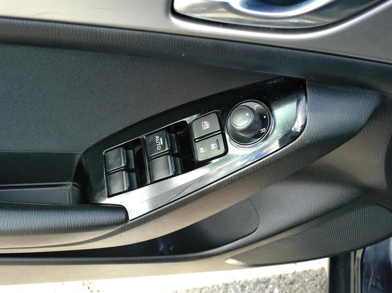 mazda Mazda3 2017 - 12