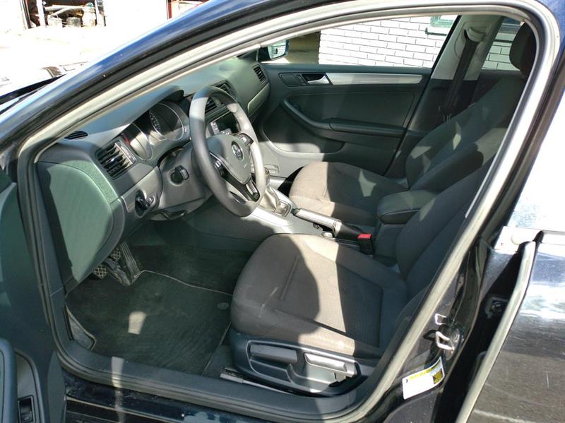 volkswagen Jetta 2016 - 9