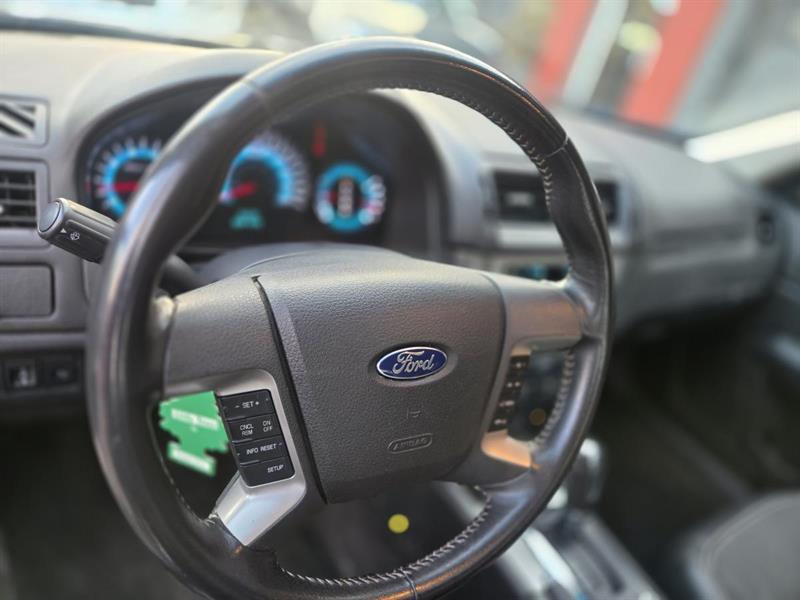 ford Fusion 2011 - 17