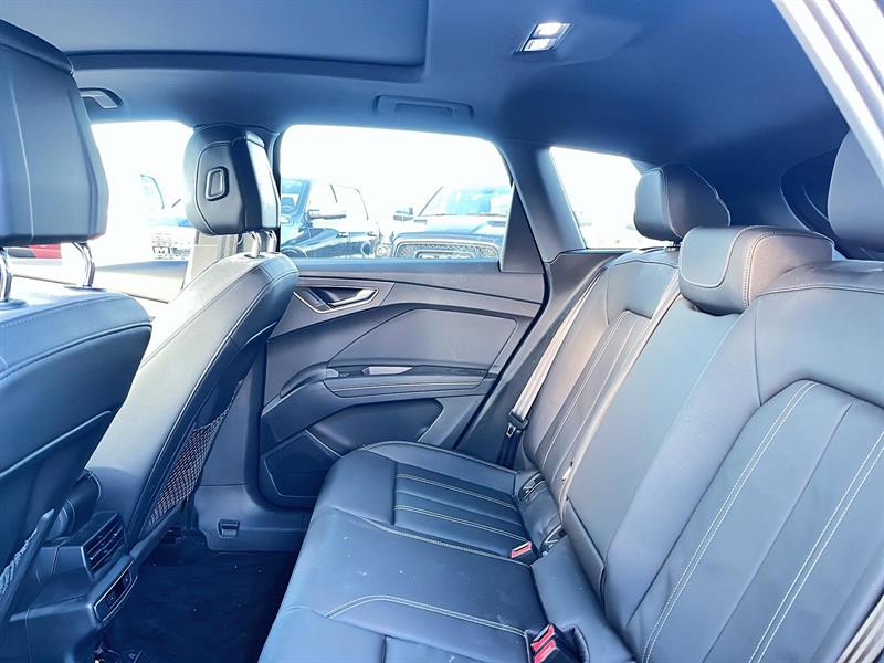audi Q4 e-tron 2022 - 10