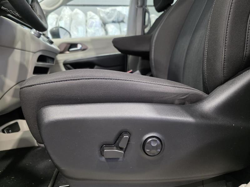 chrysler Grand Caravan 2022 - 16